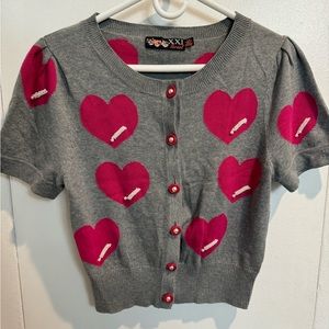 Forever 21 mini sweeter in excellent condition in size L